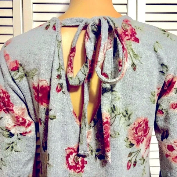 NWOT! Pretty Francesca's ALYA Gray & Pink Floral Long Sleeve A line dress Size S - Picture 7 of 12